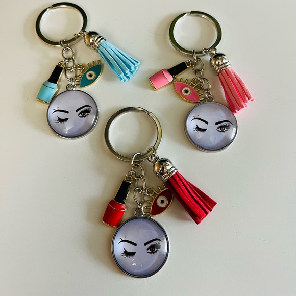 ❌❌SOLD❌❌💥Lot of 3💥Keychains tassel nail polish eye mascara makeup crown red blue - Picture 3 of 11